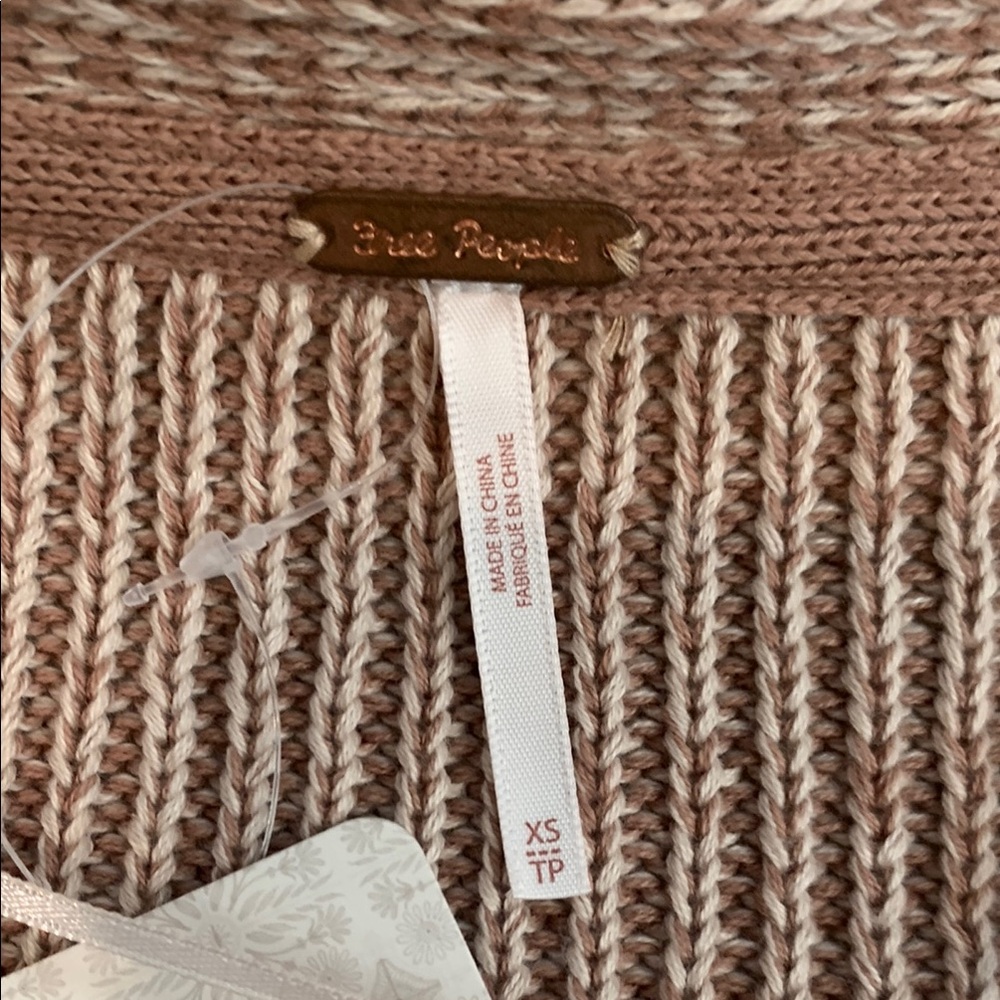 Free People Tan V-Neck Sweater with Ribbed Knit Women’s XS - Picture 3 of 5
